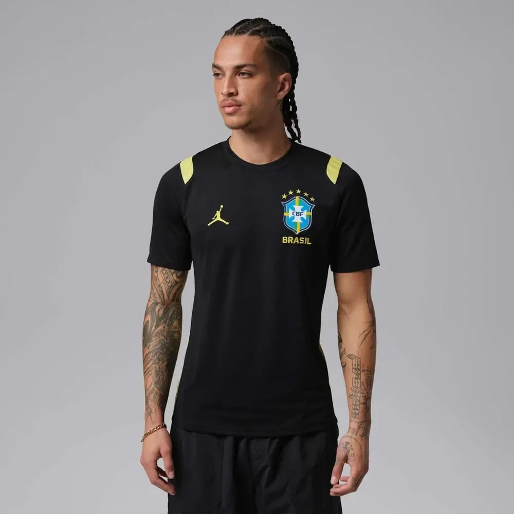 Camisa Brasil Treino Academy Nike x Jordan Preto/Amarelo